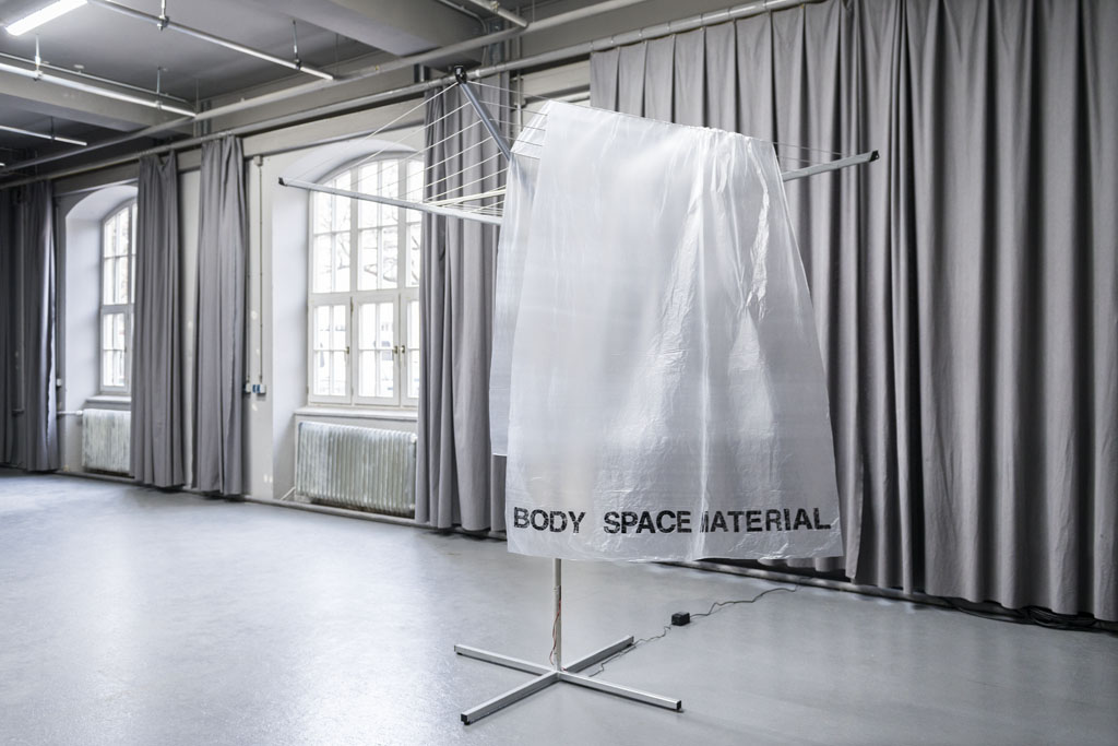 BODY SPACE MATERIAL