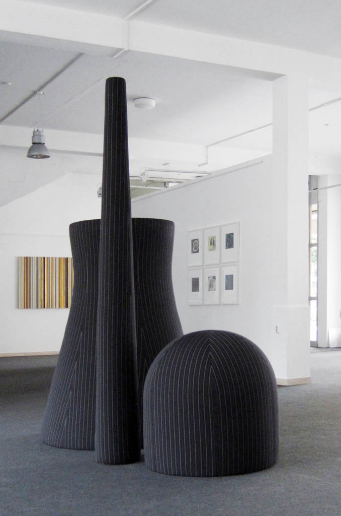 Große Vase mit Zubehör, 2013